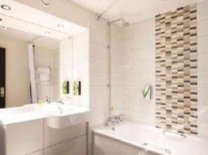 Premier Inn London Kingston Upon Thames - image 16