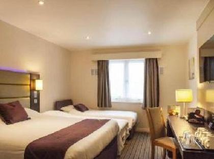 Premier Inn London Kingston Upon Thames - image 3