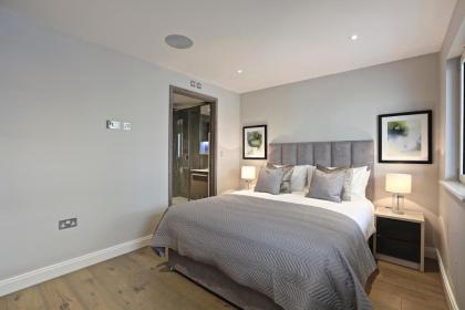 Lux Apartments next to Oxford Circus FREE WIFI & AIRCON by City Stay Aparts London - image 4