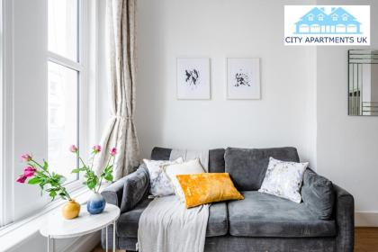 Charming 1 Bed Apt in Kensington - Free London Tour Included By City Apartments UK Short Lets Serviced Accommodation - image 2
