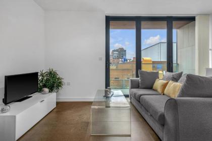 Modern One Bedroom Apartments in Old Street London 