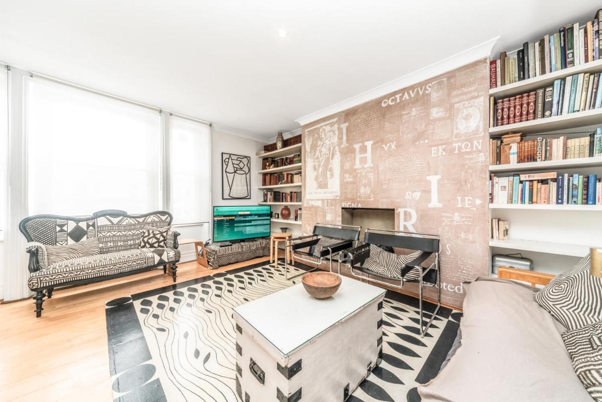 Chic Top Floor Apartment in the heart of Notting Hill Ladbroke Grove - main image
