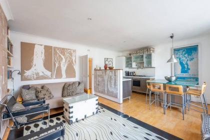 Chic Top Floor Apartment in the heart of Notting Hill Ladbroke Grove - image 11