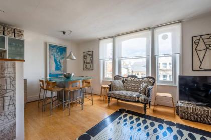 Chic Top Floor Apartment in the heart of Notting Hill Ladbroke Grove - image 13
