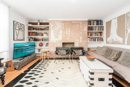 Chic Top Floor Apartment in the heart of Notting Hill Ladbroke Grove - image 17