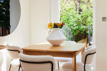 The Chelsea Wonder - Spacious 3BDR Flat with Terrace  Garden - image 7