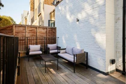 The Chelsea Wonder - Spacious 3BDR Flat with Terrace  Garden - image 8
