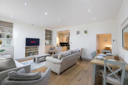 The Notting Hill Residence - 2 BR Apartment Close to Hyde Park