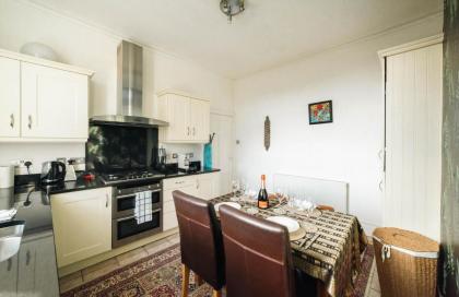 Stylish 2 Bedroom Flat in Camden Town - image 18