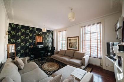 Stylish 2 Bedroom Flat in Camden Town - image 6