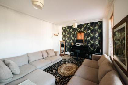 Stylish 2 Bedroom Flat in Camden Town - image 8