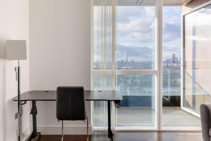 Chic 1BD Flat wViews of the Shard - South Quay! - image 8