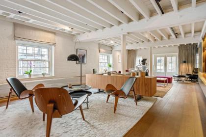 Immaculate 2-Bed Loft Apartment In Central London - image 2