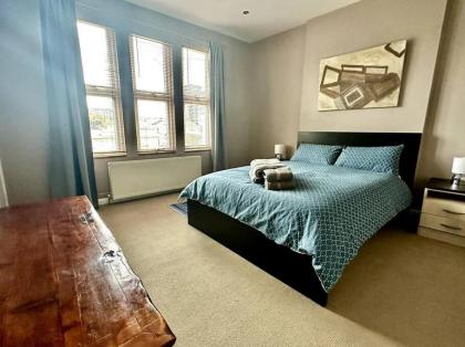 Luxury 2 bed flat Kings Road Fulham