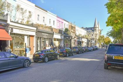 2BR Notting Hill with patio - image 13