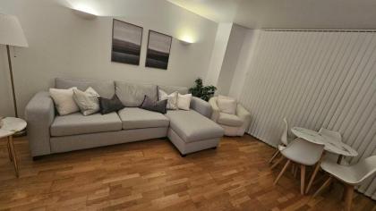 Luxury Apartment in Canary Wharf London