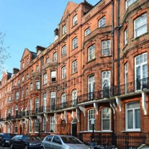 Kensington Court ApartHotel