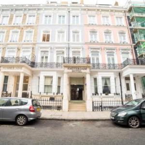 OYO Amsterdam Hotel