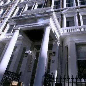 Oxbridge Apartments