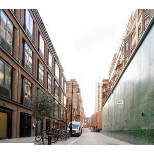 Stay In Bond Street
