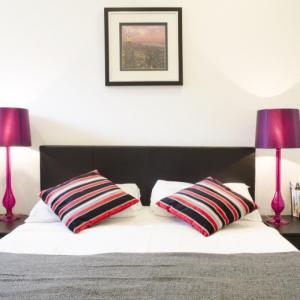 Old Street City Apartments 