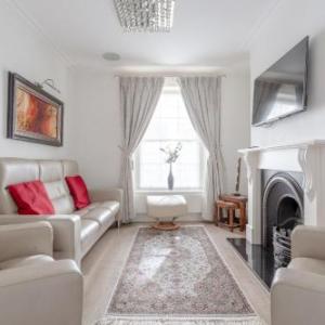 Stunning  modern 3Bed House in Victoria.