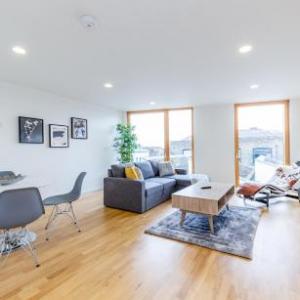 1 Bedroom Stylish Apartment FREE WIFI  AIRCON