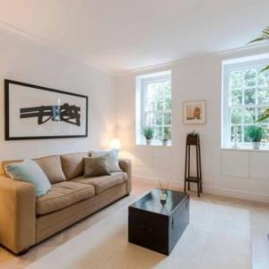 Bright and Leafy 1 Bedroom Flat in the Heart of Chelsea
