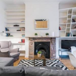 2 Bedroom flat in West Kensington London