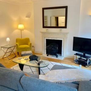 Stay in bond street