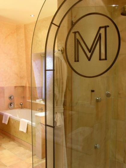 The Mandeville Hotel - image 10