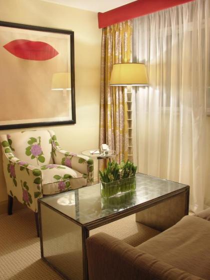 The Mandeville Hotel - image 11