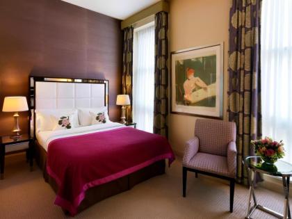 The Mandeville Hotel - image 4
