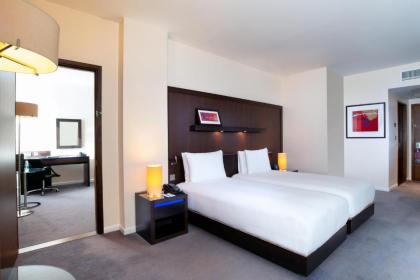 Hilton London Canary Wharf - image 14