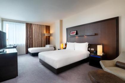Hilton London Canary Wharf - image 17