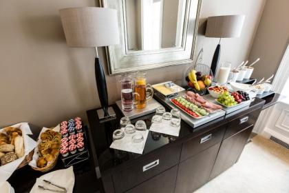 Montagu Place Hotel - image 10