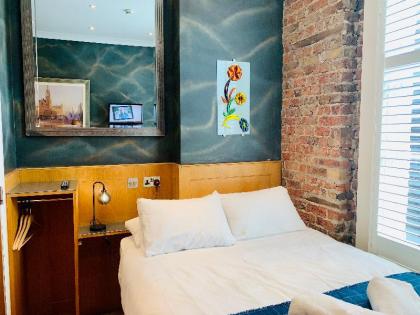 The Melville Hotel Kings Cross - image 20