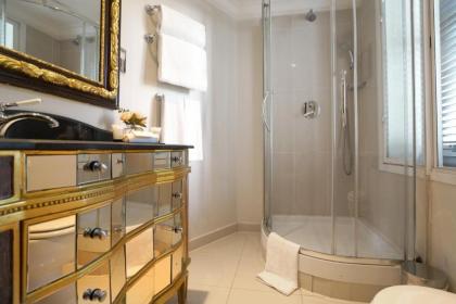 Ashburn Hotel - image 14