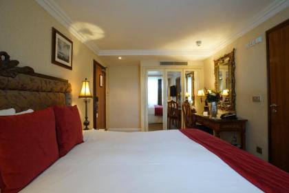 Ashburn Hotel - image 15