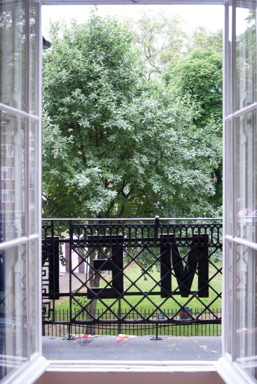 Mentone Hotel - B&B - image 2