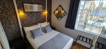 Hotel 82 London - image 12