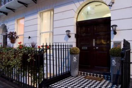 Hotel 82 London - image 4