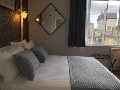 Hotel 82 London - image 5