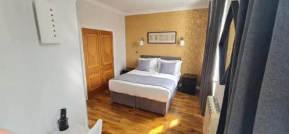 Hotel 82 London - image 7