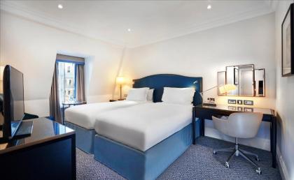 Waldorf London Hilton - image 19