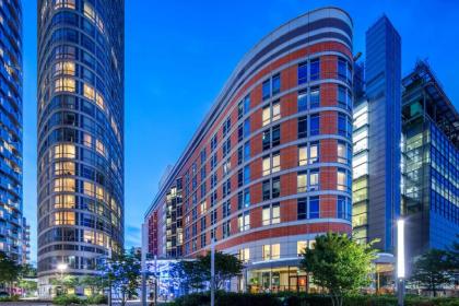 Radisson Blu Edwardian New Providence Wharf - image 1