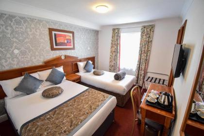 PEMBRIDGE PALACE HOTEL