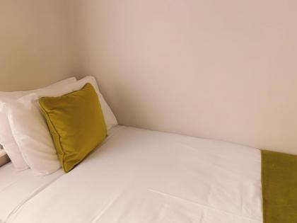 Bloomsbury Palace Hotel - image 12