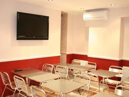 St Mark Hotel - image 2