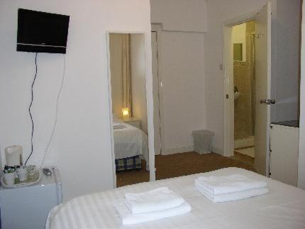 Amhurst Hotel - image 2
